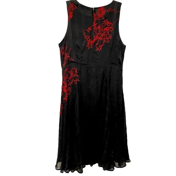 Soft Surroundings Cadenza Black Embroidered Sleeveles Floral Black Red dress 4C