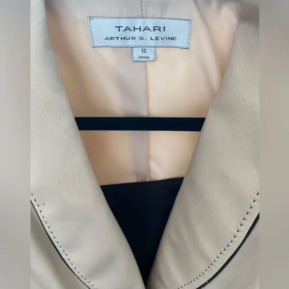 Tahari Arthur S Levine skirt suit