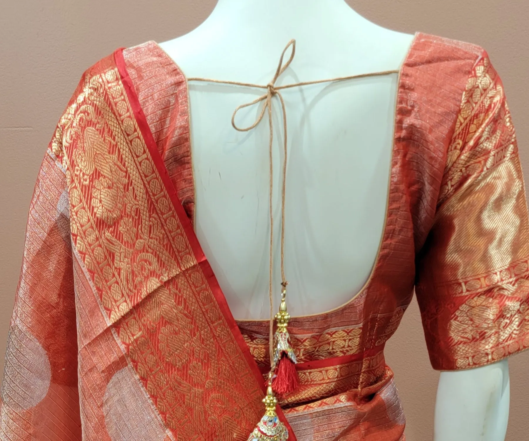 Tissue Kuppadam Saree w/ Blouse Collection