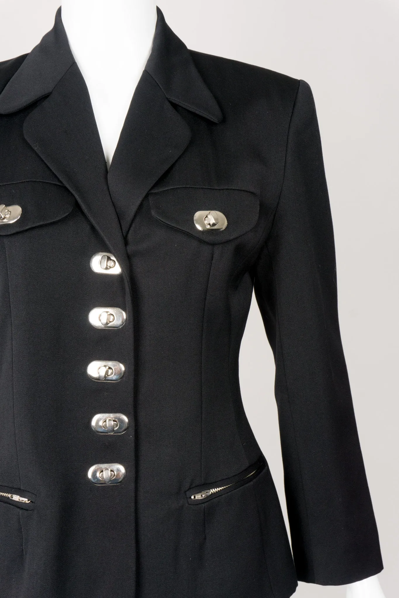 Turnlock Jacket