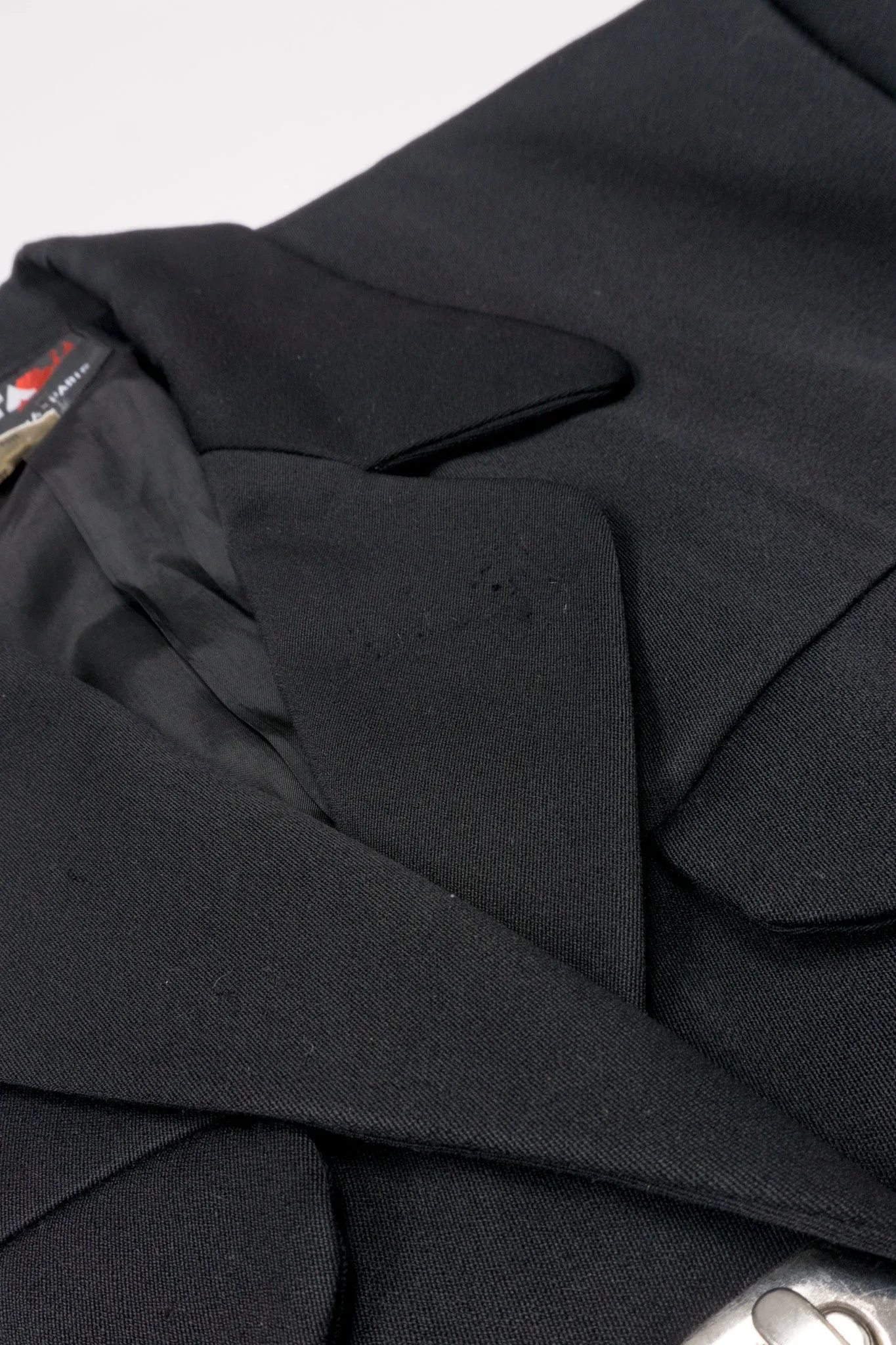 Turnlock Jacket