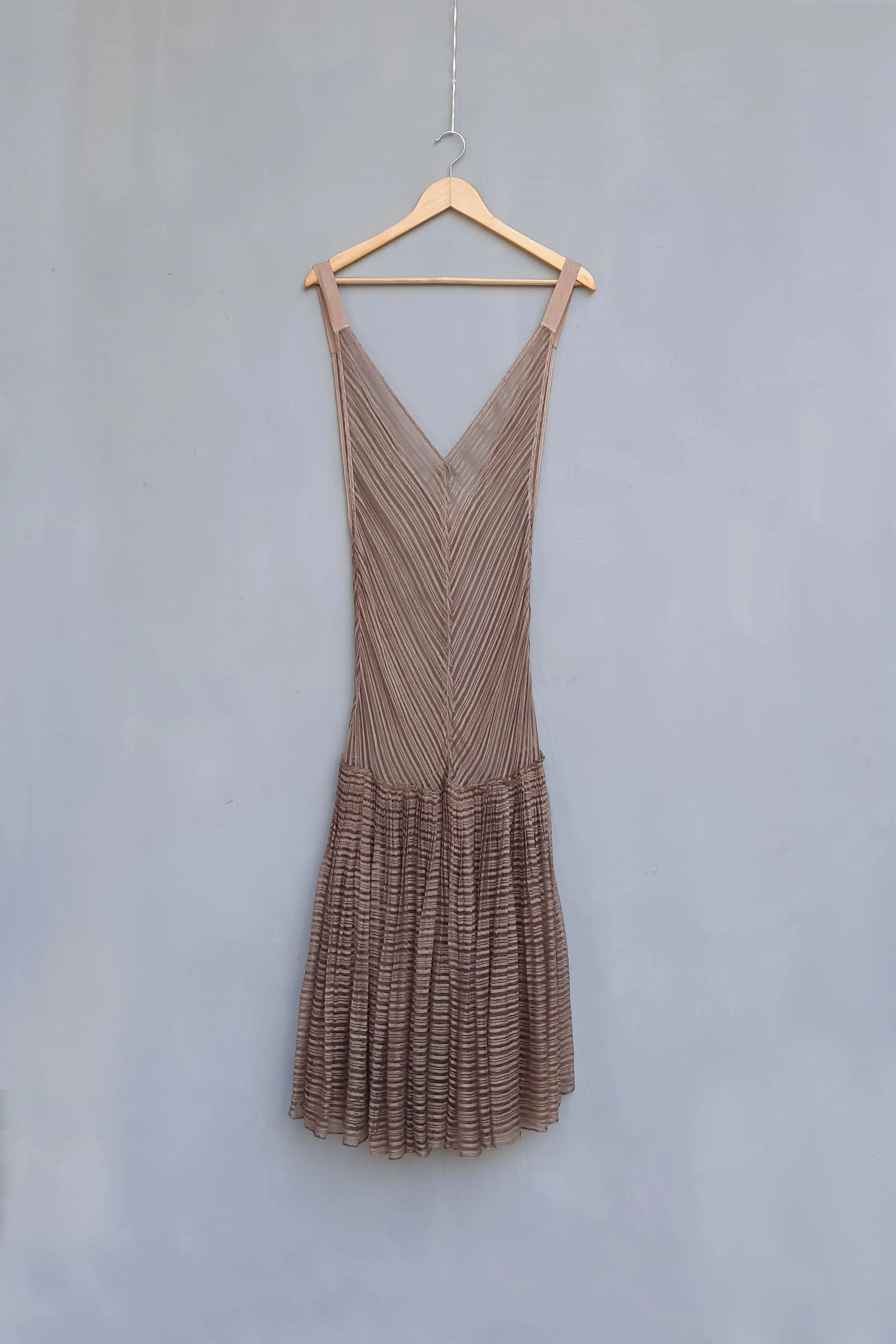 Urvashi Kaur   I   Hakodate DRESS SCALE DRESS linen noil nude TESSELLATE- 35