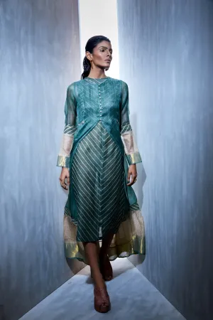 Urvashi Kaur   I   Leheria Linen Shift Dress