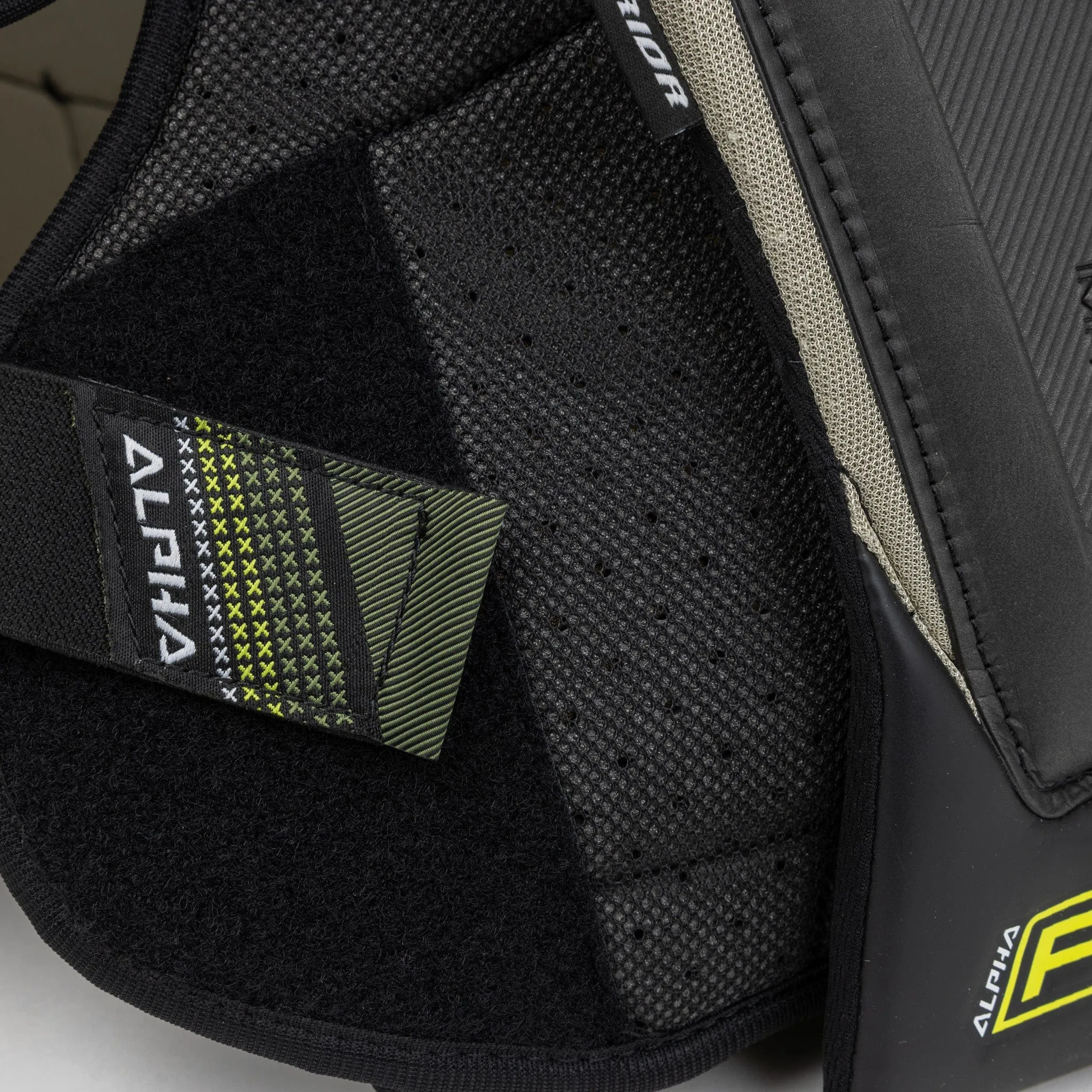 Warrior Alpha Pro Junior Hockey Shoulder Pads