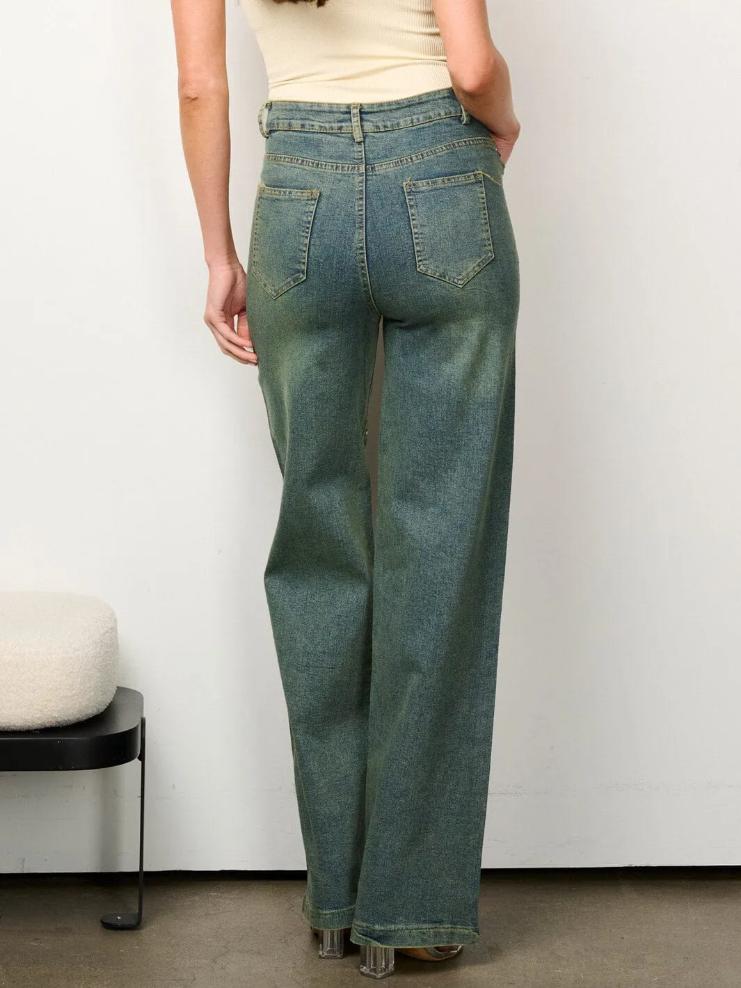 WOMEN'S BUTTON CLOSURE MULTI COLOR STUDS DETAILED DENIM PANTS