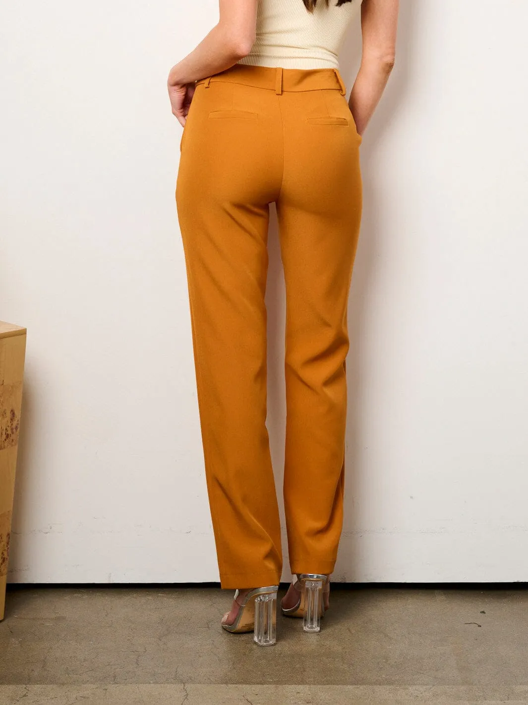WOMEN'S BUTTON CLOSURE PLEATED WIDE LEG PANTS