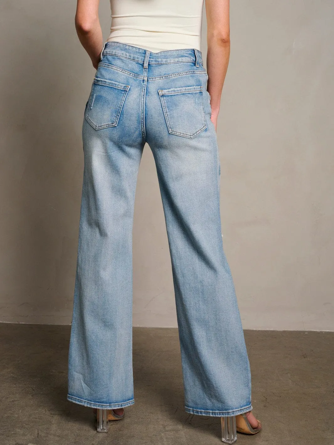 WOMEN'S BUTTON CLOSURE POCKETS DISTRESS WIDE LEG DENIM PANTS